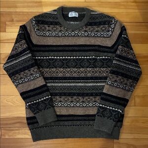 Old Navy Men's Crewneck Sweater - beige and green